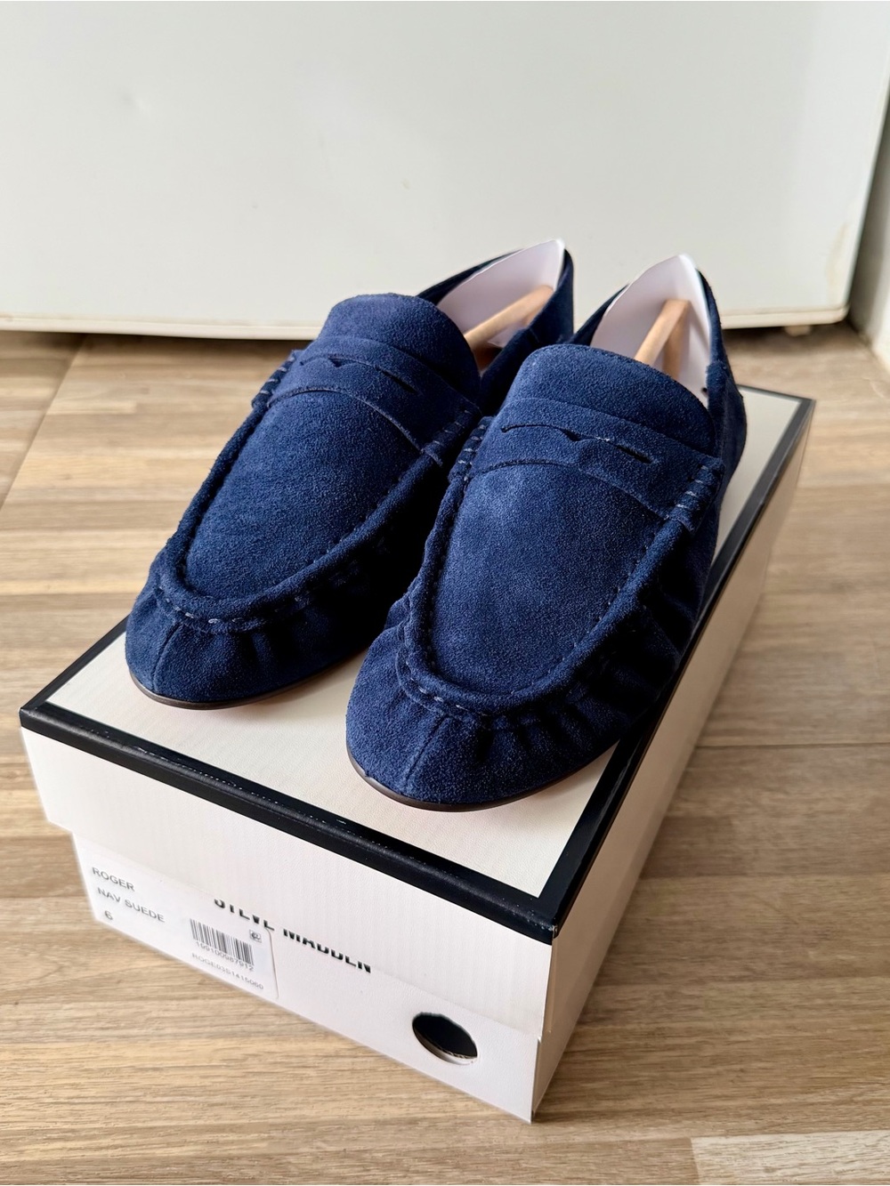 Steve Madden Roger navy suede loafer, women’s size 6 NEW
